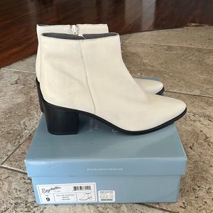 Seychelles white booties 9